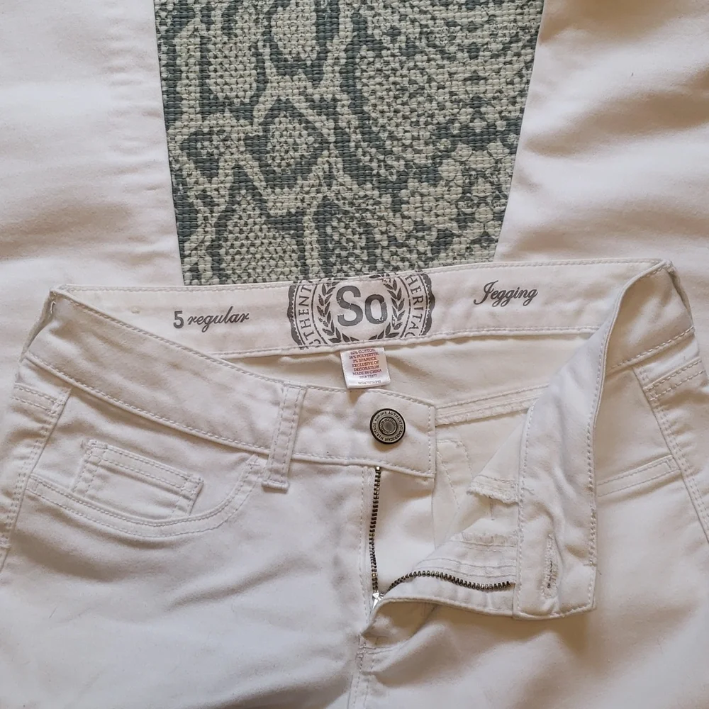 SO Kohls White Jeans - Picture 3 of 4